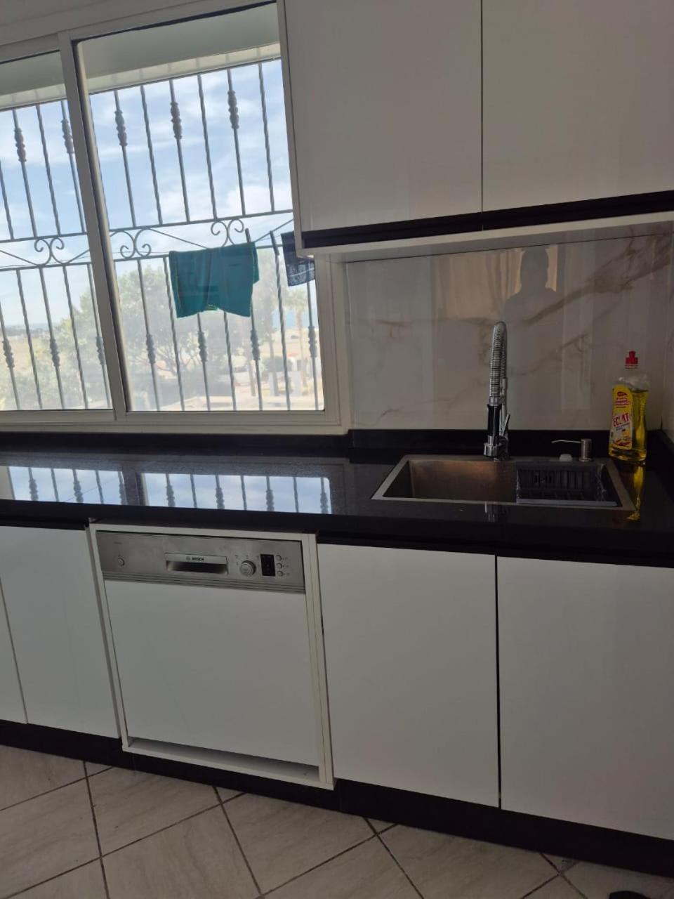 Stylish Duplex - Ocean View - Airport - Wifi - Renovated 2025 Apartment Jbila Exterior photo
